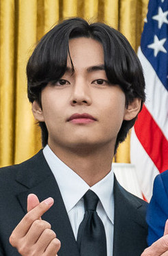 Kim Taehyung: The Multifaceted Maestro Redefining South Korean Artistry Kim Taehyung: The Multifaceted Maestro Redefining South Korean Artistry